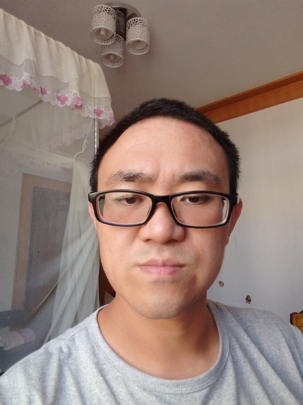 小涨常鸿的第一张照片--大理认干亲服务网